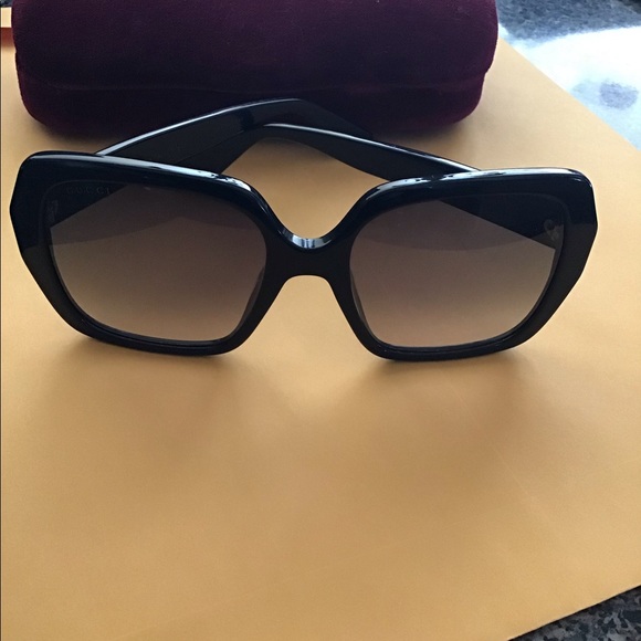 prada summer bag